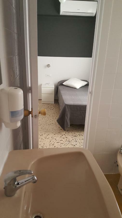 Hostal Can Joanet Cambrils Eksteriør bilde